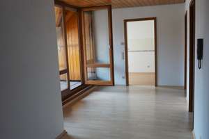 Ansprechende 3-Zimmer-Dachgeschosswohnung mit Dachterrasse in Karlsruhe Grötzingen – Die vollständige Adresse der Immobilie erhältst du vom Anbieter., 76229 Grötzingen, Karlsruhe – Vorschaubild 2