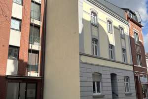 Wohnen mit Charakter: 3-Zimmer-Dachgeschosswohnung in Benrath