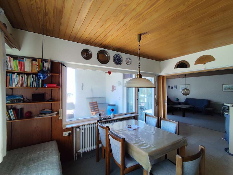 Esszimmer Blick ins Wohnzimmer