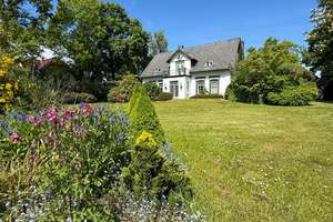Traditionsreiche Villa mit Charme und Geschichte in Bokholt-Hanredder – Die vollständige Adresse der Immobilie erhältst du vom Anbieter., 25335 Bokholt-Hanredder – Vorschaubild 3