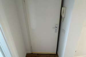Sonnige 1-Zimmer-Dachgeschosswohnung mit Balkon in Krefeld – Viktoriastr. 138, 47799 Cracau, Krefeld – Vorschaubild 11