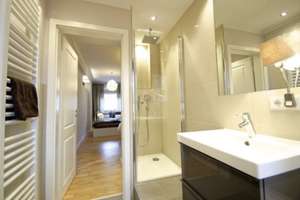 Schöne, zentral gelegene und ruhige 2 Zimmer Wohnung in München-Schwabing, 2 Balkone, TG – Germaniastr. 13, 80802 Münchner Freiheit, München – Vorschaubild 9