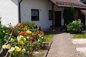Großzügiges Zweifamilienhaus mit Einliegerwohnung in Dobel – Calw (Kreis) – Vorschaubild 1