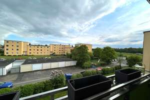 Sehr gepflegte 3-Zimmer-Wohnung mit Loggia und Außenstellplatz in Braunschweig Hondelage