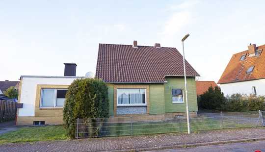 Bild von Geräumiges Einfamilienhaus mit Anbau und Nebengebäude in Hohne!