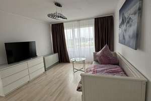 Möblierte 2,5-Zimmer Wohnung im 6. OG mit Balkon in München-Hadern – Gräfelfinger Straße 4, 81375 Neuhadern, München – Vorschaubild 2