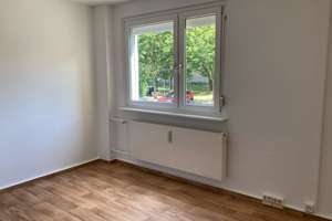 3 Zimmer im Erdgeschoß – Schützenstraße 17, 6842 Innerstädtischer Bereich Süd, Dessau-Roßlau – Vorschaubild 2