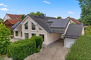 Barrierearm! Energieeffizientes Einfamilienhaus mit ELW, Pergola und hochwertiger Ausstattung – Die vollständige Adresse der Immobilie erhältst du vom Anbieter., 95494 Gesees – Vorschaubild 3