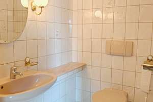 Gepflegtes Einfamilienhaus mit großem Garten und Doppelgarage in Dresden-Hellerau – Die vollständige Adresse der Immobilie erhältst du vom Anbieter., 1109 Hellerau/Wilschdorf, Dresden – Vorschaubild 11