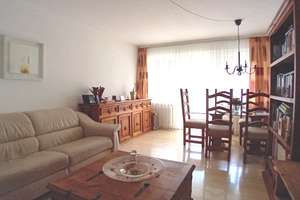 living smart - Gepflegte 3-Zimmer-Wohnung mit Loggia in Oberföhring