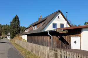 Großzügiges Wohnhaus mit separat vermietbarer Wohnung. Interessantes Investitionsobjekt. – Am Gehäge 13, 29328 Celle (Kreis) – Vorschaubild 4