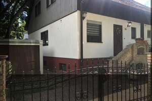 Familienfreundliche Doppelhaushälfte in Lichtenrade mit Garten, Garage und ausgebautem Keller