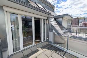 Lichtdurchflutete Maisonettewohnung mit Galerie, Balkon & Einzelgarage in gepflegter Wohnlage – 70439 Stammheim-Süd, Stuttgart – Vorschaubild 2
