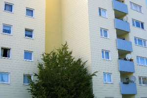 AC-West (Hörn): Helle 3-Zi.-Whg. m. Balkon und Einbauküche