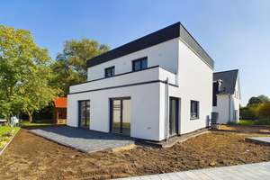 KfW40 Neubau: Modernes Einfamilienhaus mit höchster Energieeffizienz – Die vollständige Adresse der Immobilie erhältst du vom Anbieter., 30890 Barsinghausen – Vorschaubild 1
