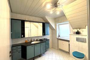 Ein Haus voller Möglichkeiten – Exklusives Wohn- und Geschäftshaus in Welden – Die vollständige Adresse der Immobilie erhältst du vom Anbieter., 86465 Welden – Vorschaubild 11