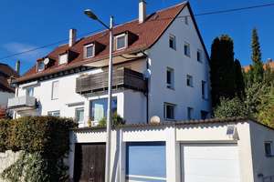 Renovierte Maisonette mit Südbalkon, Garage, Klimaanlage und vier Kellerräumen