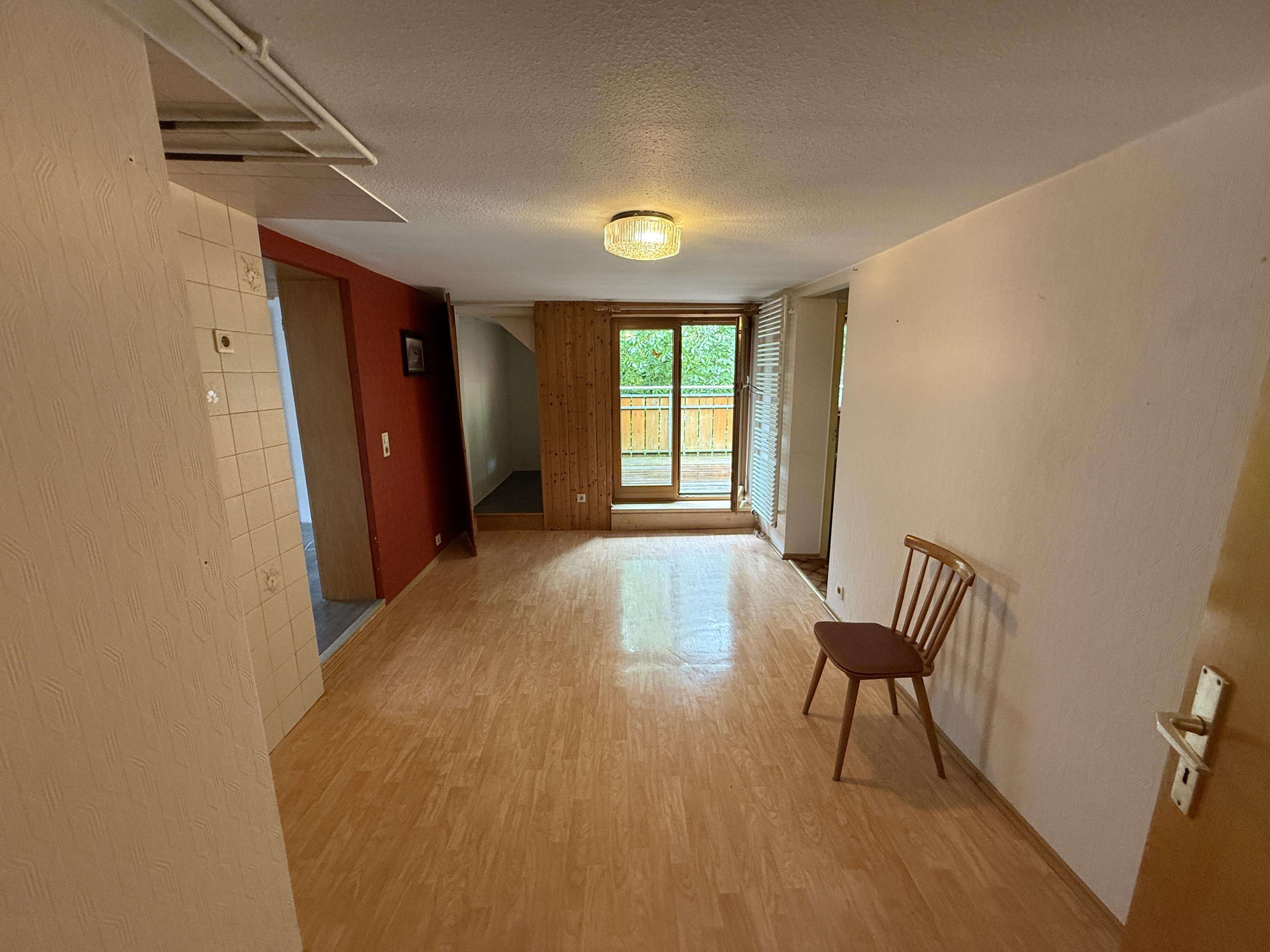 Immobilie in Forbach - Freistehendes Einfamilienhaus mit Platz für die Familie und Hobbies - Bild 4