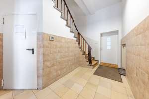 Gepflegtes 4-Parteienhaus im Krefelder Bismarckviertel – vermietet, modernisiert  & aufgeteilt – Bismarckstraße 6, 47799 Cracau, Krefeld – Vorschaubild 4