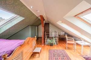 Altbau trifft Wohnkomfort: Maisonette mit Aufzug, TG-Stellplatz in zentraler Lage von Stuttgart – Die vollständige Adresse der Immobilie erhältst du vom Anbieter., 70174 Relenberg, Stuttgart – Vorschaubild 9