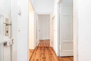 Bezugsfreie 2-Zimmer-Altbauwohnung im ruhigen Hinterhaus mit Balkon – Die vollständige Adresse der Immobilie erhältst du vom Anbieter., 13347 Gesundbrunnen, Berlin – Vorschaubild 7