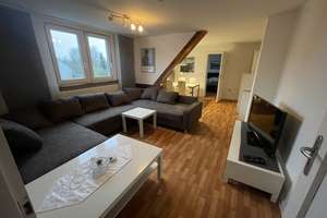 Voll möblierte 2-Zimmer-DG-Wohnung in Fischeln