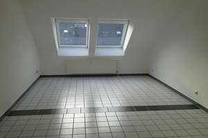 Sehr schöne und gut aufgeteilte 2 1/2 Raum Dachgeschosswohnung – Kriemhildstr. 17, 45892 Resse, Gelsenkirchen – Vorschaubild 7