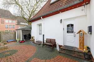 TT bietet an: Sehr hübsches Reihenendhaus im schönen Stadtteil Heppens in ruhiger und beliebte – Wilhelmshaven – Vorschaubild 3