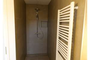 Zweitbezug: Lichtdurchflutete Dachgeschosswohnung mit Galerie, EBK und Cabrio-Fenstern in Großhadern – Waldklausenweg 14a, 81377 Großhadern, München – Vorschaubild 11