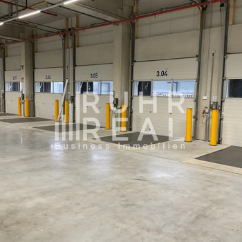 Attraktive Logistikfläche an der Autobahn | Rampen | Büroflächen | RUHR REAL