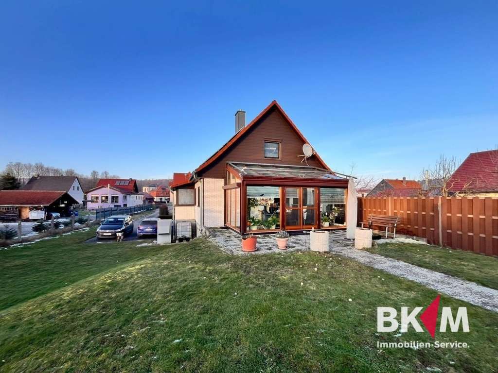 Immobilie in Grabfeld - Familienfreundliches Haus mit großem Garten 

 - Bild 0