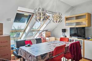 Charmante 4-Zimmer-Dachgeschosswohnung mit Cabrio-Fenstern und Homeoffice-Potenzial in Solingen – Die vollständige Adresse der Immobilie erhältst du vom Anbieter., 42699 Ohligs/Aufderhöhe/Merscheid, Solingen – Vorschaubild 4