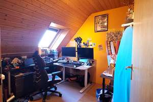 Wohnen mit Charakter: 2,5-Zimmer-Dachgeschosswohnung in Reutlingen -Ohmenhausen  – Brühlstraße 4, 72770 Ohmenhausen, Reutlingen – Vorschaubild 8