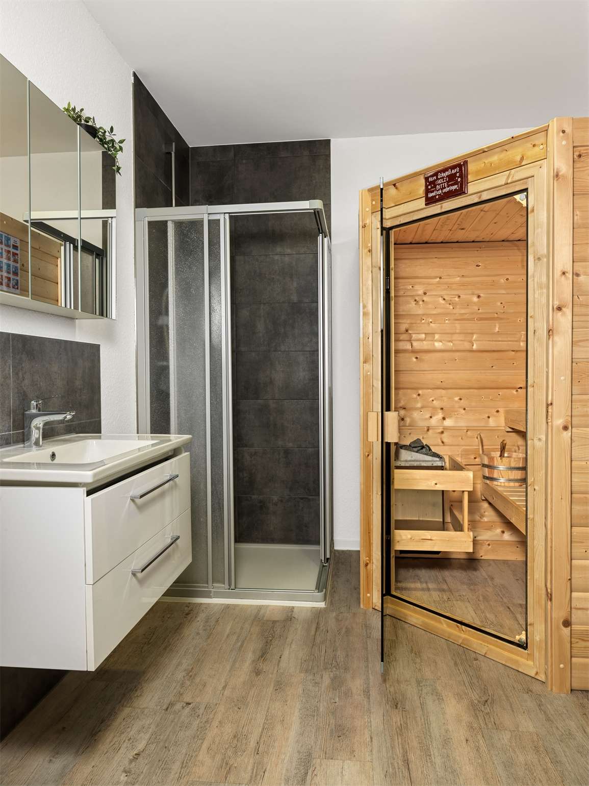 Immobilie in Insel Poel - Modernes Ferienhaus mit attraktiven Mieteinnahmen in einmaliger Lage zu verkaufen - Bild 4