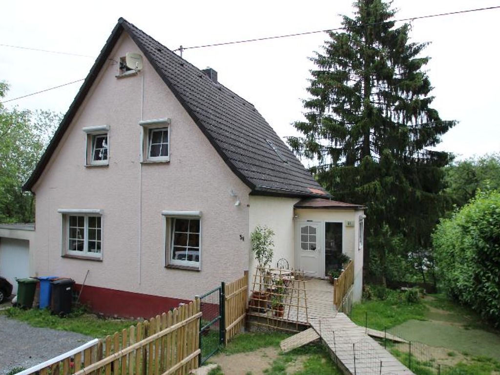 Modernisiertes,freistehendes Einfamilienhaus mit