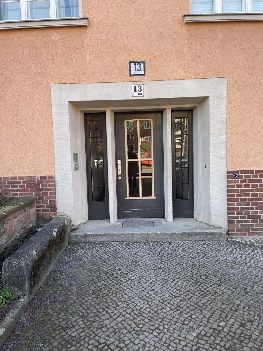 Vermietete 2-Zimmer-Wohnung mit Balkon in Toplage, Berlin – Bild 2