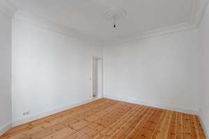 Bezugsfreie 3-Zimmer-Wohnung in Rigaer Straße. Hohe Decken, Dielenböden, Altbauflair. – Die vollständige Adresse der Immobilie erhältst du vom Anbieter., 10247 Friedrichshain, Berlin – Vorschaubild 5