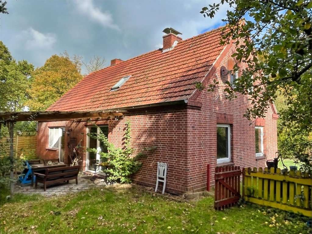 Immobilie in Aurich - Idyllisches Zuhause mit Potenzial in ruhiger Lage von Aurich-Extum! - Bild 2