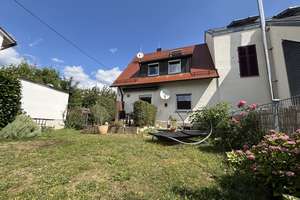 Gepflegte Doppelhaushälfte in guter Lage von Echterdingen! – Die vollständige Adresse der Immobilie erhältst du vom Anbieter., 70771 Leinfelden-Echterdingen – Vorschaubild 1
