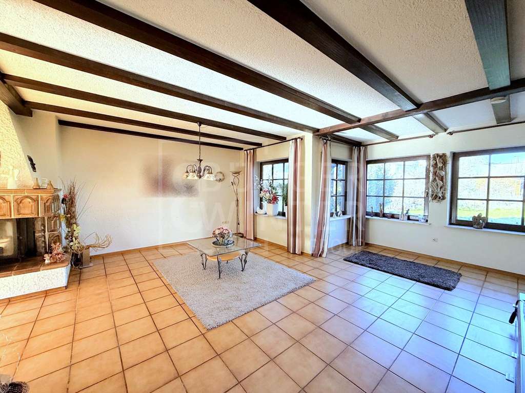 Immobilie in Oftersheim - Einfamilienhaus * Großer Garten * Balkon *  Ruhige Lage - Bild 2