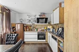 3-Parteienhaus mit XXL-Garage – inkl. Sanierungsangebot & Förderübersicht – Die vollständige Adresse der Immobilie erhältst du vom Anbieter., 93089 Aufhausen – Vorschaubild 10