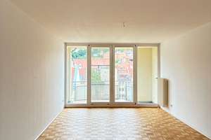 Lichtdurchflutetes 2-Zimmer-Apartment mit Balkon im 4. Stock in Meißen – Neumarkt – Neumarkt 55, 1662 Meißen – Vorschaubild 1