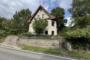 renovierungsbedürftiges Wohnhaus auf grossem Grundstück in Alleinlage – Die vollständige Adresse der Immobilie erhältst du vom Anbieter., 71120 Grafenau – Vorschaubild 4