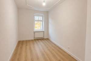 Helle 2-Zimmer Altbauwohnung im 1. OG- Erstbezug nach Sanierung in Berlin Pankow - bezugsfrei ab Mai – Die vollständige Adresse der Immobilie erhältst du vom Anbieter., 13156 Niederschönhausen, Berlin – Vorschaubild 2