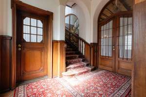 Großzügige historische Etagenwohnung in herrschaftlicher sanierter Westend Villa – 60325 Westend-Süd, Frankfurt am Main – Vorschaubild 4