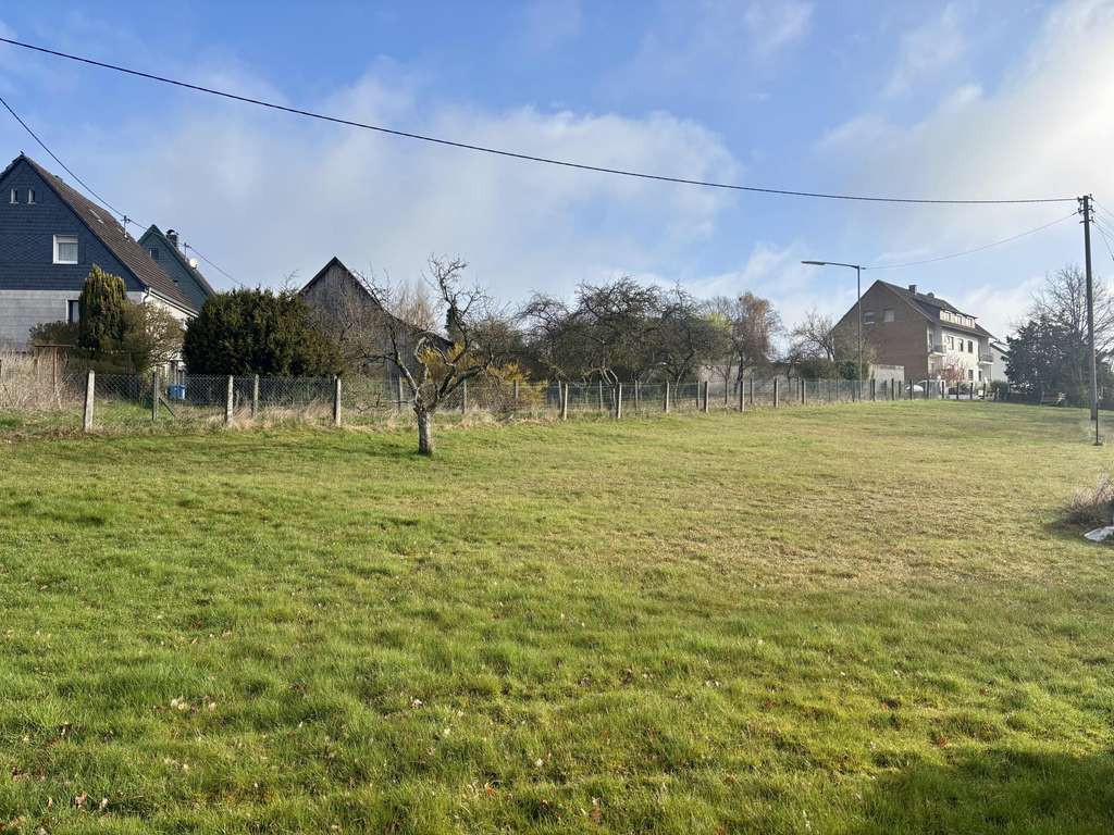 Immobilie in Birken-Honigsessen - Kompaktes Einfamilienhaus mit sep. Garagengebäude sowie großzügigem Grundstück - Bild 4