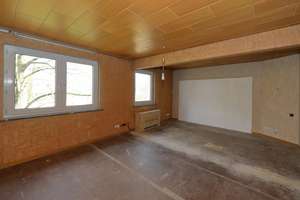 Platz für die Familie! Modernisierungsbedürftige 3,5-Raum-Wohnung in gepflegtem MFH in ruhiger Lage – Die vollständige Adresse der Immobilie erhältst du vom Anbieter., 45143 Altendorf, Essen – Vorschaubild 7