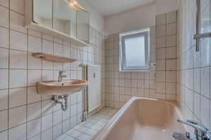 Helle 2-Zimmer-Wohnung in Bremerhaven-Geestemünde mit EBK, Badfenster & separatem WC – Schillerstraße 48, 27570 Geestemünde, Bremerhaven – Vorschaubild 12