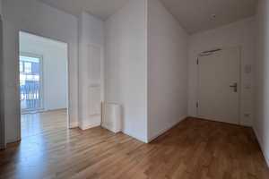 Geräumige 2-Zimmerwohnung mit Einbauküche und Loggia – Hedwig-Porschütz-Str. 30, 10557 Berlin – Vorschaubild 6