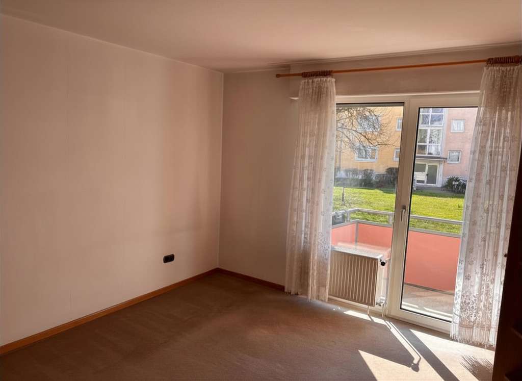 Immobilie in Ostfildern - Kompakte 2,5-Zimmer-Wohnung mit guter Rauaufteilung und sehr gut erhaltener Küchenzeile - Bild 2